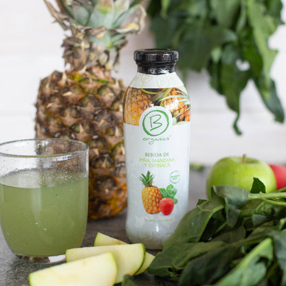 Bebida piña, manzana y espinaca